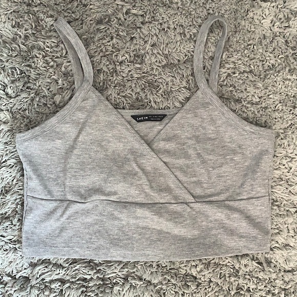 shein simple grey crop top - Picture 1 of 2